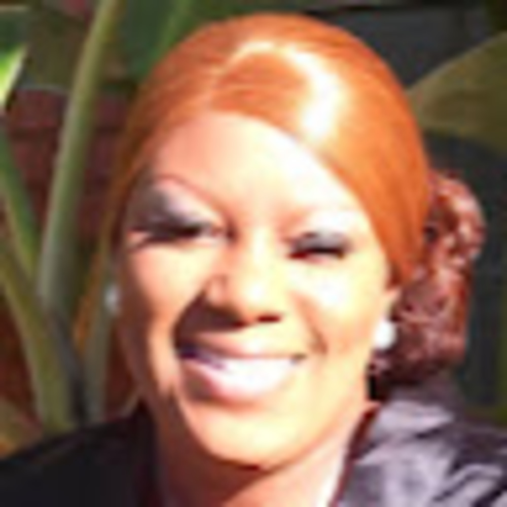 Meet your Posher, Pastor: lora a.